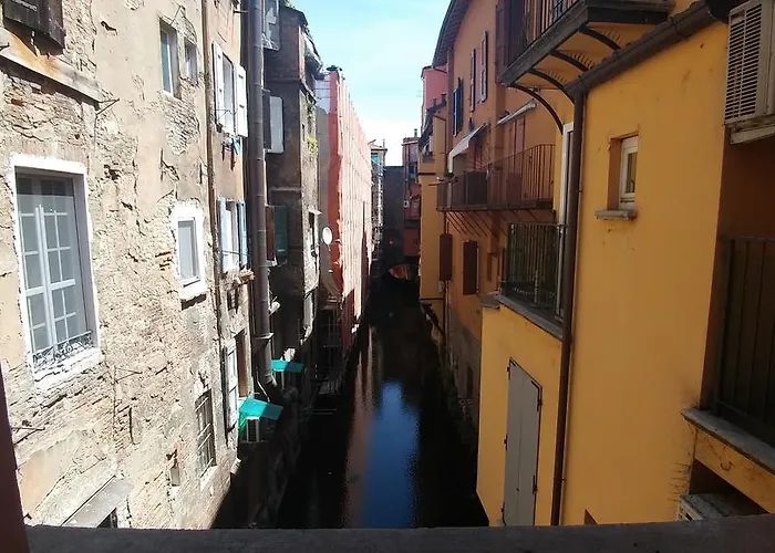 Il Canale Hotel Bolonia